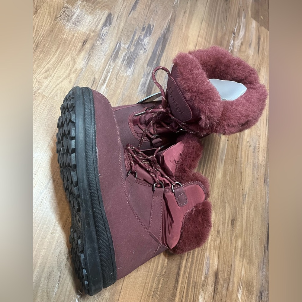 Floopi Women's 10 Burgundy Winter Boots Faux Fur lined Faux Leather Suede NWT